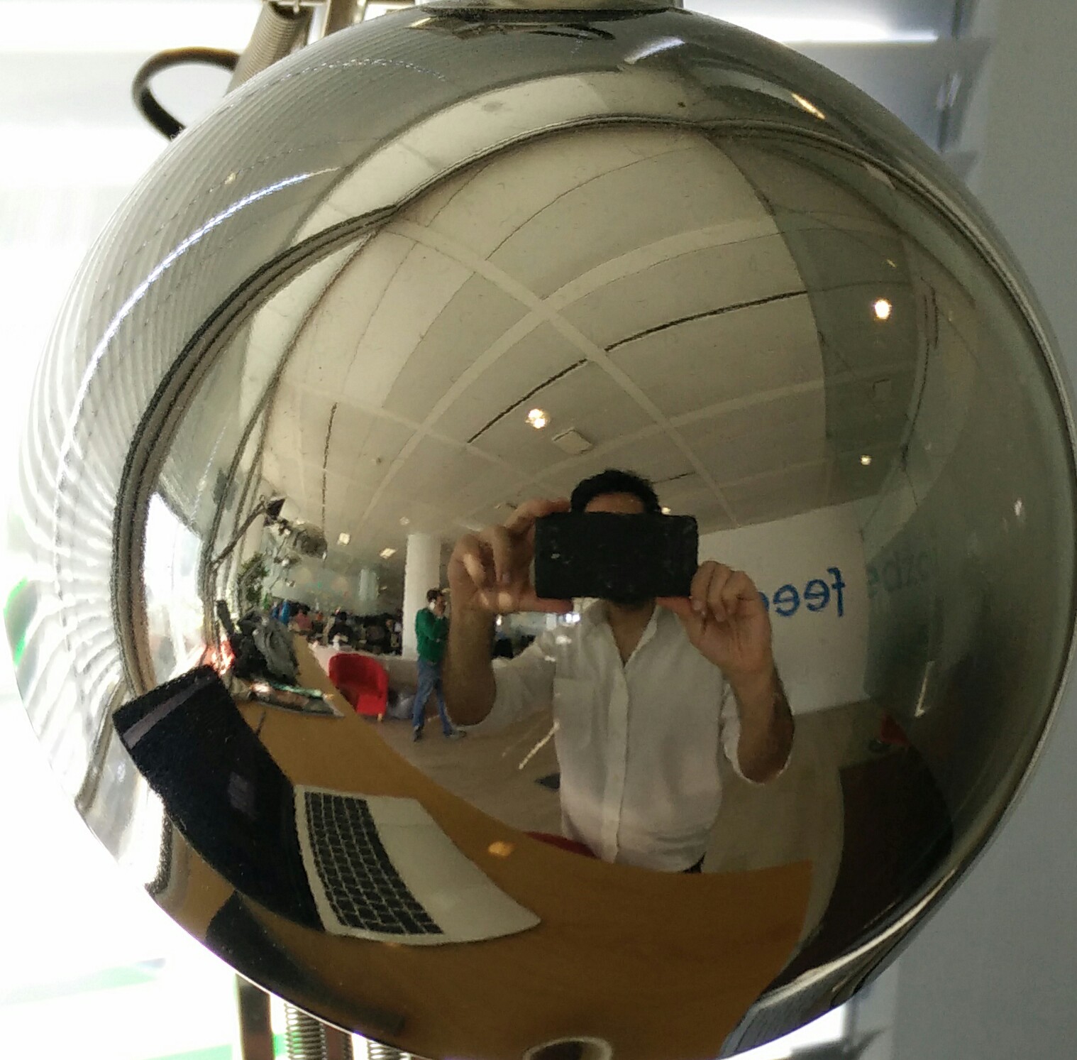 Feedzai is not a crystal ball. Feedzai is AI!